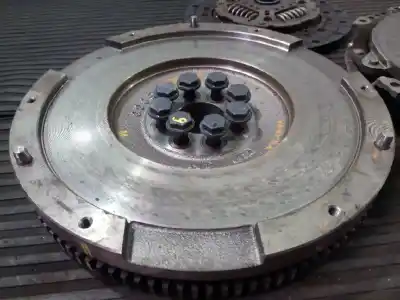Second-hand car spare part clutch kit for toyota hilux (kun) 2.5 turbodiesel oem iam references 312100k360 p1-a5-8 312500k350