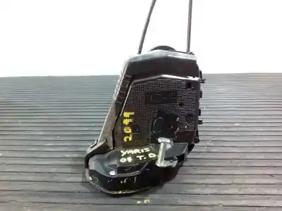 Автозапчастина б/у замок заднього правого дверя для TOYOTA YARIS * Посилання на OEM IAM  E2-B4-30-2 