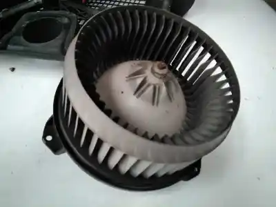 Автозапчастина б/у замок передніх дверей лівий для toyota land cruiser (j12) 3.0 d4-d vxl посилання на oem iam 19400053105j  