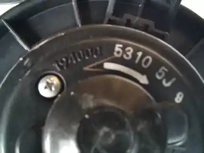 Автозапчастина б/у замок передніх дверей лівий для toyota land cruiser (j12) 3.0 d4-d vxl посилання на oem iam 19400053105j  