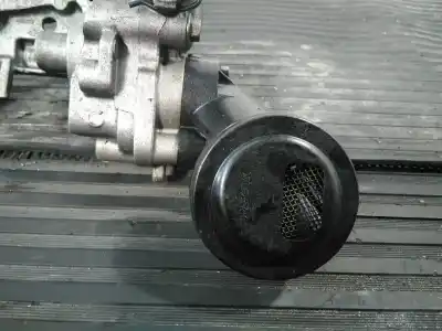 Pièce détachée automobile d'occasion pompe à huile pour renault grand scenic 1.9 dci références oem iam 8200400640 8200941691 p1-b3-2 