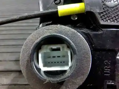 Peça sobressalente para automóvel em segunda mão fechadura da porta traseira direita por toyota auris active referências oem iam 6905042021 e2-b4-30-2 