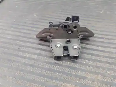Second-hand car spare part trunk lock for opel astra j lim. excellence oem iam references 13585478 e2-b6-10-2 