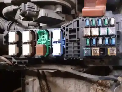 Tweedehands auto-onderdeel relais/zekeringenkastje voor suzuki grand vitara 3 puertas sq (gt) 2.0 td dlx oem iam-referenties   