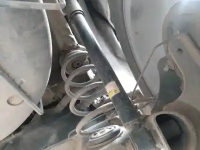 Pezzo di ricambio per auto di seconda mano ammortizzatore posteriore destro per dacia duster laureate 4x2 riferimenti oem iam   