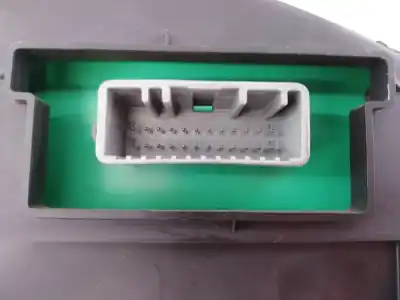 Peça sobressalente para automóvel em segunda mão quadrante por renault clio iii confort expression referências oem iam 8200628775h e2-a1-3-4 lcma018518