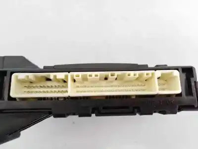 Pezzo di ricambio per auto di seconda mano modulo elettronico per toyota prius (nhw30) plug-in hybrid advance riferimenti oem iam 8865047062 e3-b2-3-5 1777006681