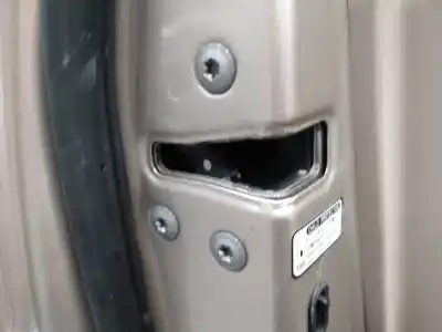 Автозапчасти б/у замок задней левой двери за toyota land cruiser (j12) 3.0 d4-d vxl ссылки oem iam 