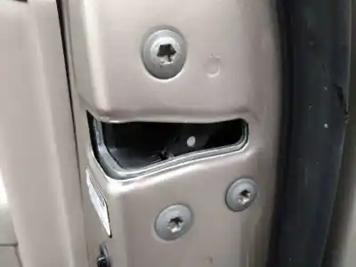 Автозапчасти б/у замок задней правой двери за toyota land cruiser (j12) 3.0 d4-d vxl ссылки oem iam 