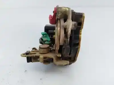 Автозапчасти б/у замок задней левой двери за jeep cherokee (kj) 2.5 crd 4x4 ссылки oem iam 55177045aj e1-b5-4-2 