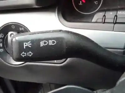 Recambio de automóvil de segunda mano de mando intermitentes para audi a4 avant (8e) 2.5 tdi (120kw) referencias oem iam 