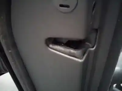 Peça sobressalente para automóvel em segunda mão fechadura da porta traseira esquerda por audi a4 avant (8e) 2.5 tdi (120kw) referências oem iam 