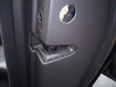 Peça sobressalente para automóvel em segunda mão fechadura da porta traseira direita por audi a4 avant (8e) 2.5 tdi (120kw) referências oem iam 