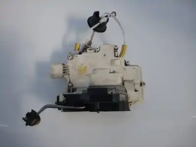 Peça sobressalente para automóvel em segunda mão fechadura da porta dianteira esquerda por audi a4 avant (8e) 2.5 tdi (120kw) referências oem iam 