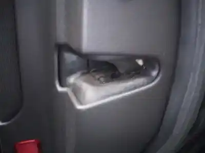 Peça sobressalente para automóvel em segunda mão fechadura da porta dianteira direita por audi a4 avant (8e) 2.5 tdi (120kw) referências oem iam 