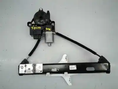 Pièce détachée automobile d'occasion Léve Glace Arrière Droit pour VOLKSWAGEN POLO Advance Références OEM IAM 2G6839462C E1-B6-46-1 5Q0959812D