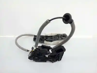 Second-hand car spare part front right door lock for skoda rapid active oem iam references 