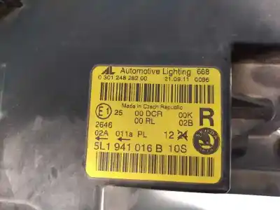 Second-hand car spare part right headlight for skoda yeti experience oem iam references 1k0941329 e1-a5-37-2 5l1941016b