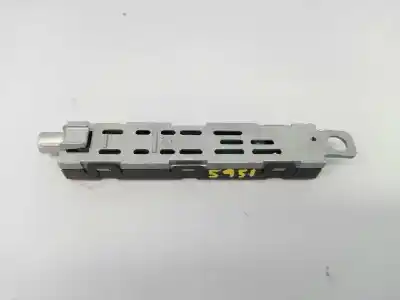 Автозапчастина б/у антена для audi a1 (8x) attraction посилання на oem iam 8x0035225d e2-a1-15-7 