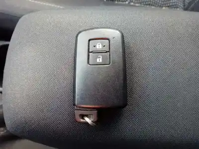 Recambio de automóvil de segunda mano de antirrobo para toyota auris advance referencias oem iam   