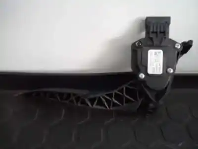 Second-hand car spare part accelerator pedal for opel insignia berlina selective oem iam references 13237352