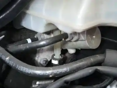 Pezzo di ricambio per auto di seconda mano pompa freni per ford kuga (cbv) titanium riferimenti oem iam 