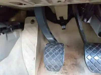 Автозапчастина б/у педаль зцеплення для audi a4 cabrio (8h) 2.0 tdi посилання на oem iam 
