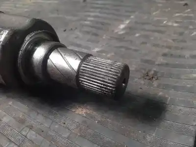 Автозапчастина б/у передня ліва трансмісія для renault scenic iii grand dynamique посилання на oem iam 8200725512 p1-b6-19 