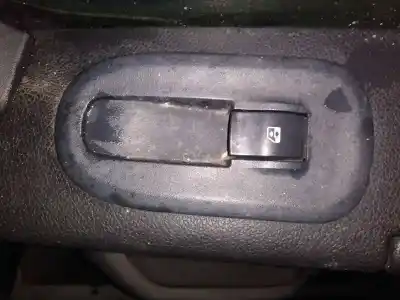 Second-hand car spare part Right Front Power Window Switch for RENAULT MASTER KASTEN L3H3 GKa 3.5t OEM IAM references 8200476809  
