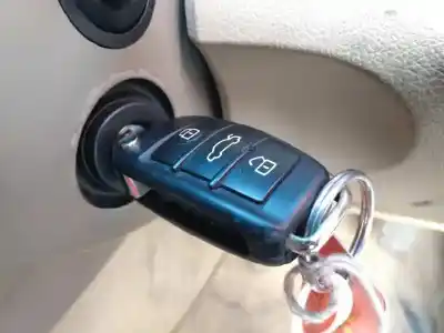 Автозапчастина б/у протикрадійний пристрій для audi a4 cabrio (8h) 2.0 tdi посилання на oem iam 