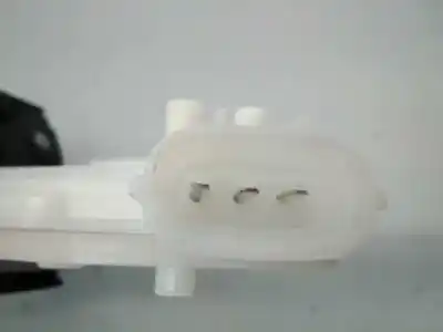 Second-hand car spare part trunk lock for toyota auris active oem iam references  e3-b2-15-3 