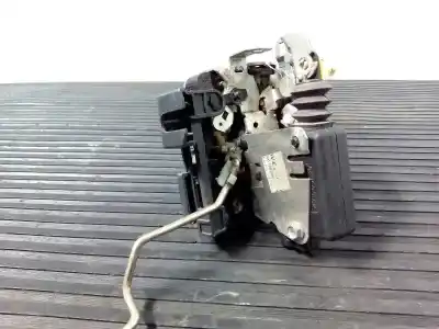 Peça sobressalente para automóvel em segunda mão fechadura da porta dianteira direita por dacia sandero * referências oem iam  e1-a1-8-4 