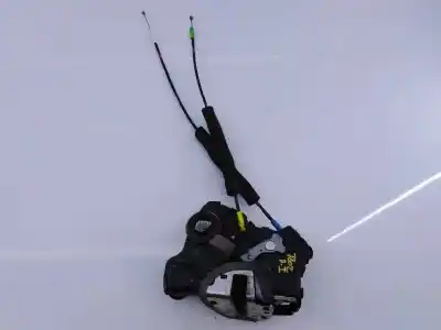 Автозапчасти б/у замок левой передней двери за toyota land cruiser (j12) 3.0 d4-d vxl ссылки oem iam 166111720 e1-b4-13-2 