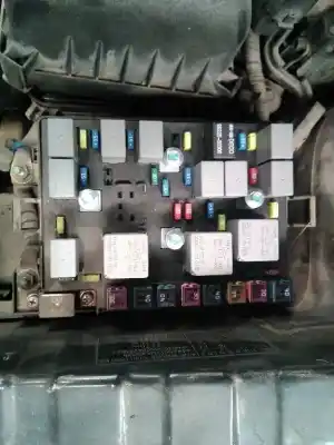 Second-hand car spare part fuse box unit for kia sportage lx 4x4 oem iam references   