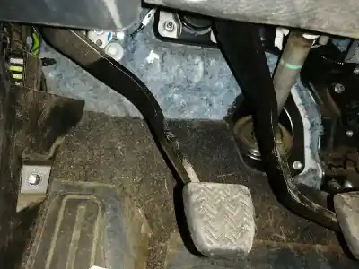 Peça sobressalente para automóvel em segunda mão pedal da embreagem por toyota hilux (kun) 2.5 turbodiesel referências oem iam   