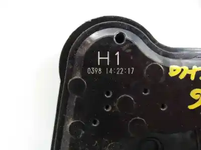 Автозапчастина б/у замок передній праві двері для toyota hilux (kun) * посилання на oem iam h10398 e2-a3-5-1 