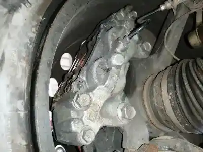 Recambio de automóvil de segunda mano de pinza freno delantera izquierda para toyota hilux (kun) 2.5 turbodiesel referencias oem iam 