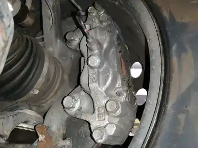 Recambio de automóvil de segunda mano de pinza freno delantera derecha para toyota hilux (kun) 2.5 turbodiesel referencias oem iam   