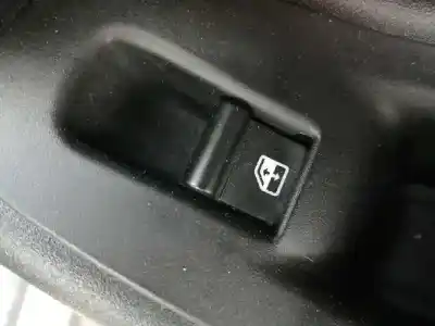 Pezzo di ricambio per auto di seconda mano comando alzacristalli posteriori destro per fiat 500 x (334) pop riferimenti oem iam 