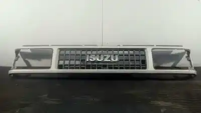 Second-hand car spare part front grille for isuzu trooper 2.8 turbodiesel oem iam references  p2-a2-24 