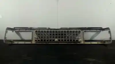 Second-hand car spare part front grille for isuzu trooper 2.8 turbodiesel oem iam references  p2-a2-24 