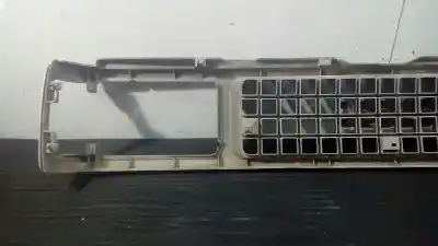 Second-hand car spare part front grille for isuzu trooper 2.8 turbodiesel oem iam references  p2-a2-24 