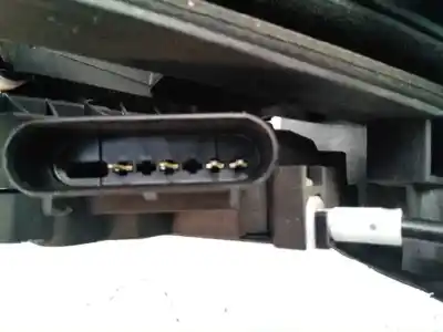 Pezzo di ricambio per auto di seconda mano serratura porta posteriore destra per ford focus lim. (cb8) trend riferimenti oem iam bm5aa26412ae e2-b3-10-1 921764104