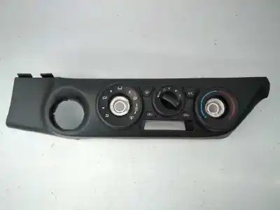 Автозапчастина б/у контроль опалення / кондиціонації для toyota hilux (kun) 2.5 turbodiesel посилання на oem iam 
