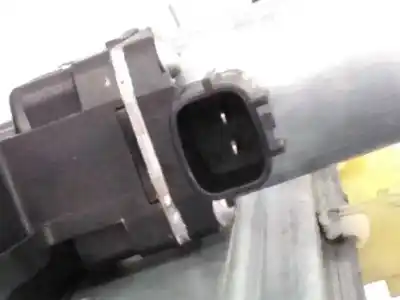 Peça sobressalente para automóvel em segunda mão elevador de vidros dianteiro direito por renault captur life referências oem iam 128001471 e1-a1-40-2 3t2414b