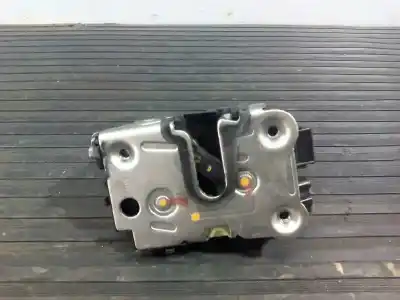 Second-hand car spare part rear left door lock for dacia duster ambiance 4x4 oem iam references  e1-a1-8-4 
