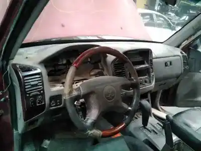 Second-hand car spare part dashboard for mitsubishi montero (v60/v70) 3.2 di-d avance oem iam references   