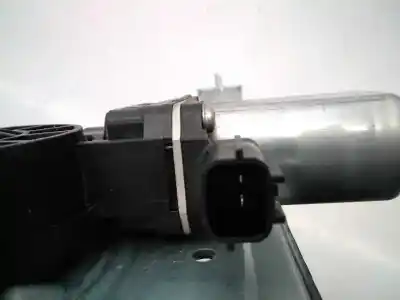 Second-hand car spare part passenger side right window regulator for dacia duster adventure 4x4 oem iam references 807206838r e1-a1-22-1 128001471b