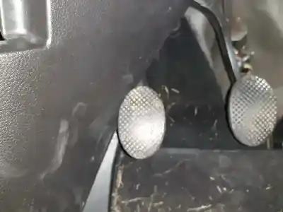 Pièce détachée automobile d'occasion Pédale D'embrayage pour BMW MINI (R56) ONE D Références OEM IAM 35316772406  