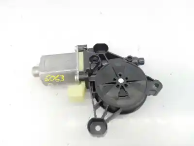 Recambio de automóvil de segunda mano de MOTOR ELEVALUNAS DELANTERO IZQUIERDO para SEAT LEON (5F1)  referencias OEM IAM 5Q0959801B  0130822717